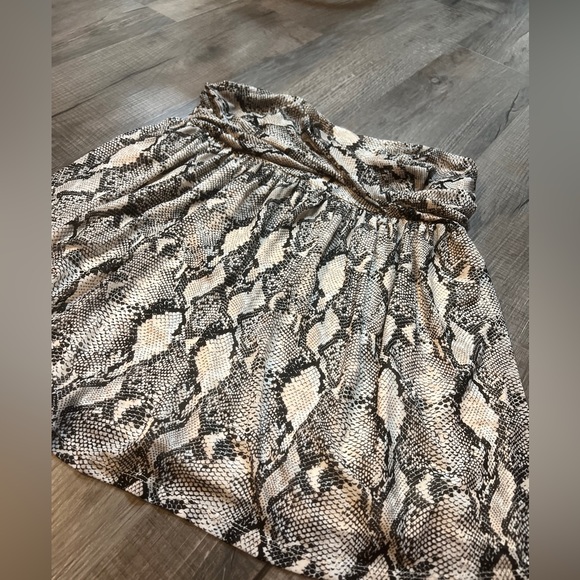 NWT Torrid Snakeskin Print Strapless Babydoll Tunic #12783676, Size M/L, 10 flaw - Picture 2 of 7